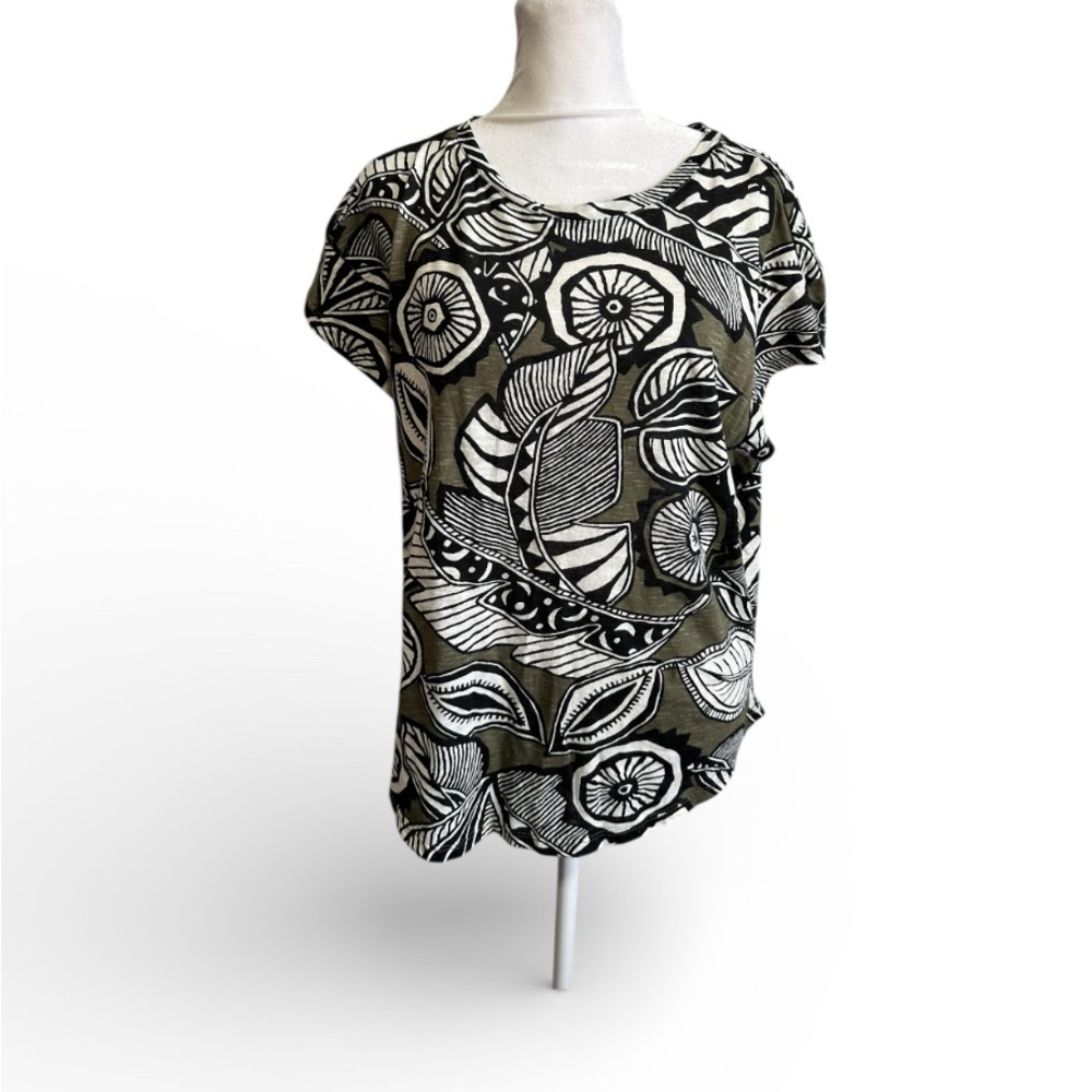 Loft Floral Patterned Black and White Women's Top size M
